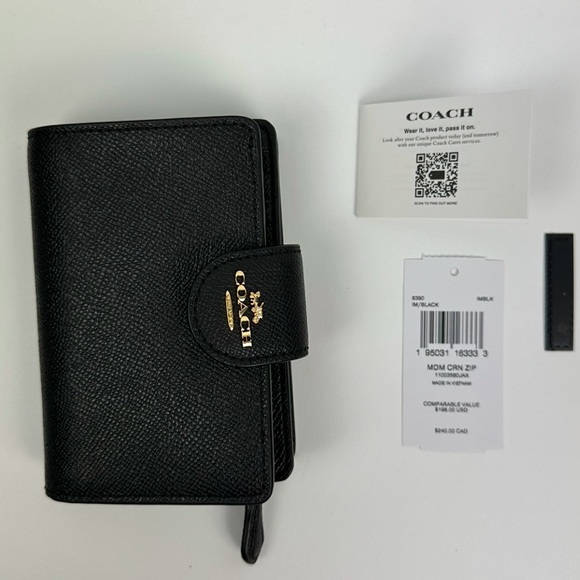 🏷️SOLD Coach Medium Corner Zip Wallet in Black Crossgrain Leather - Picture 12 of 12